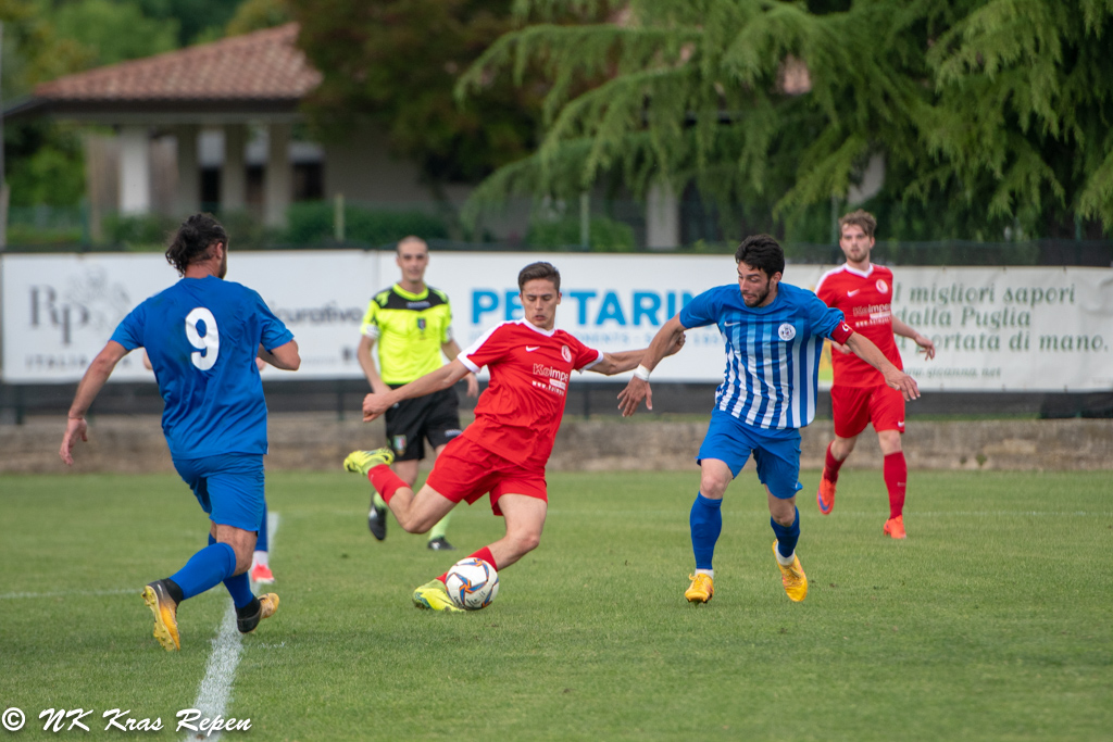 V Bazovici-Basovizza: selekcija-selezione ZSŠDI vs reprezentanci koroških Slovencev-sloveni carinziani